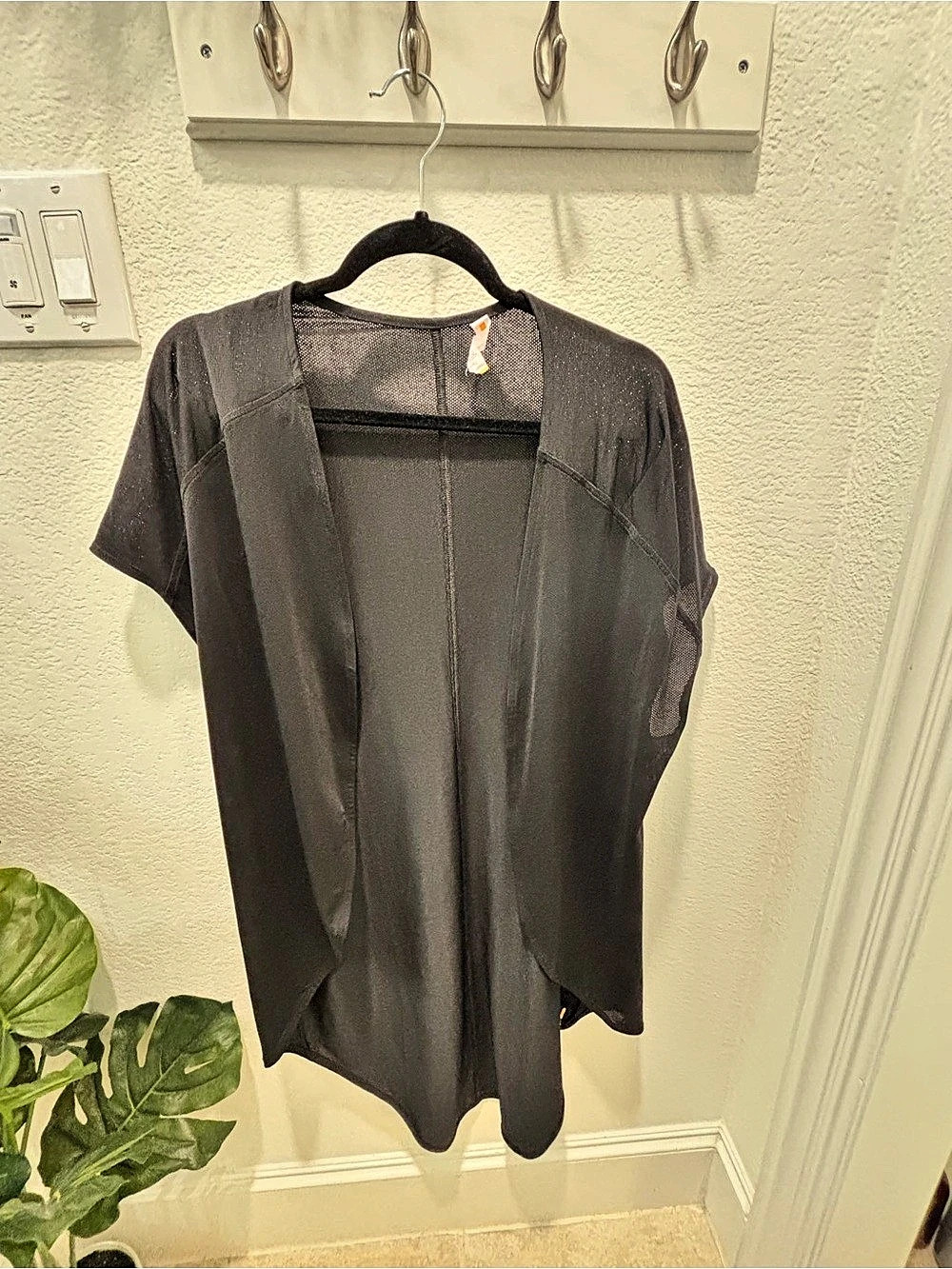 Lucy Black Mesh yoga flow wrap cardigan cover up Size Small